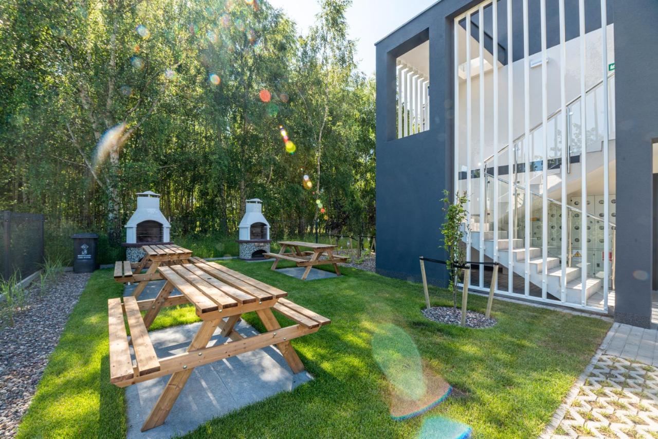 Jasne I Nowoczesne Apartamenty Sun Seasons 24 Blisko Plazy By Noclegi Renters Niechorze Exterior photo