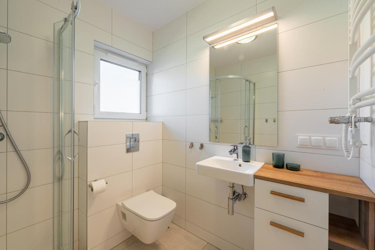 Jasne I Nowoczesne Apartamenty Sun Seasons 24 Blisko Plazy By Noclegi Renters Niechorze Exterior photo